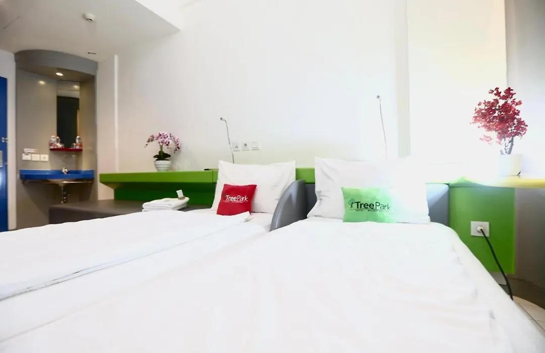Treepark Hotel Jakarta Airport-1