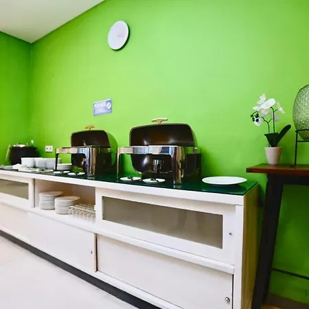 TreePark Hotel Jakarta Airport-2