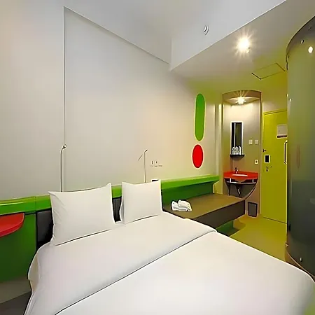 Treepark Hotel Jakarta Airport-3